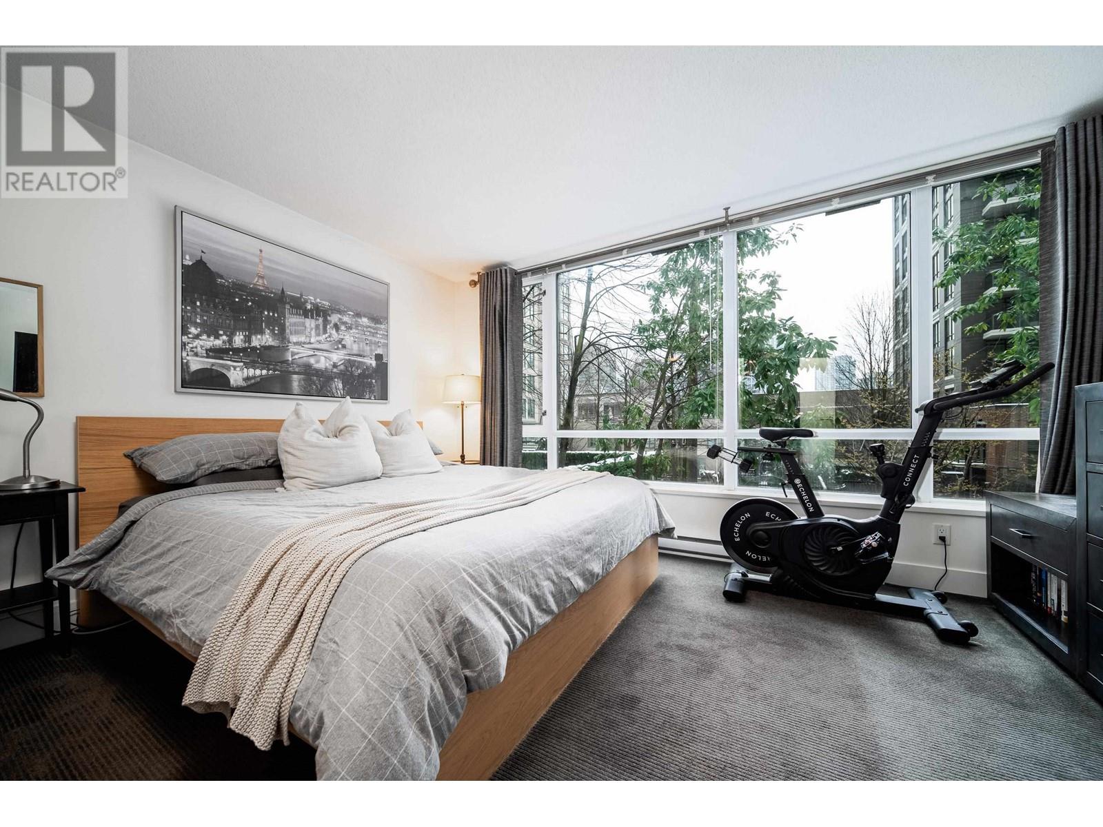 Listing Picture 16 of 37 : 103 1088 RICHARDS STREET, Vancouver / 溫哥華 - 魯藝地產 Yvonne Lu Group - MLS Medallion Club Member