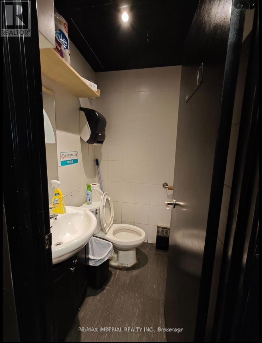 5322 Yonge Street, Toronto (Willowdale West), Ontario  M2N 5P9 - Photo 7 - C11966576
