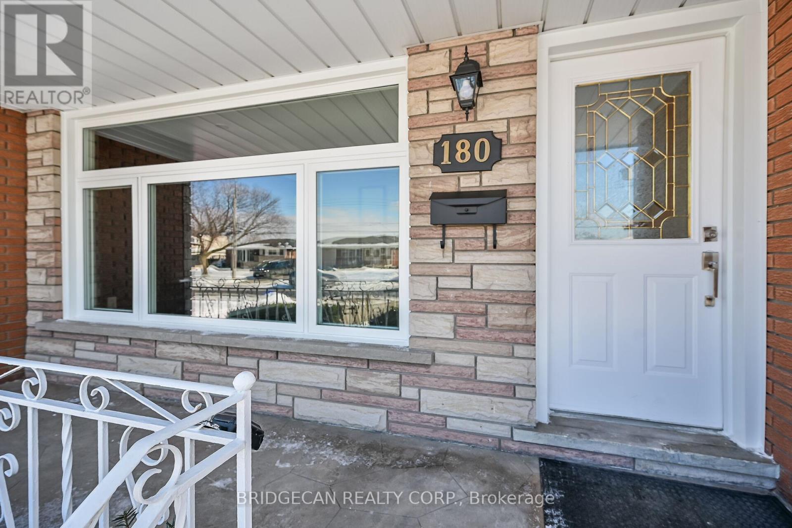 Property at 180 OAKLAND DRIVE image 4