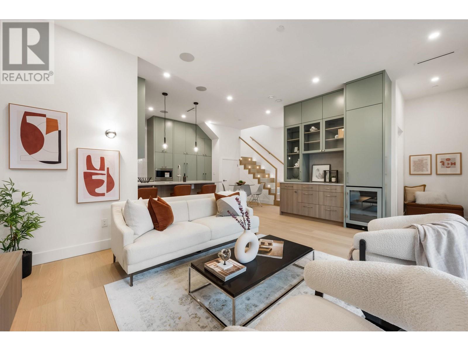1317 E 18th Avenue, Vancouver, British Columbia  V5V 1H5 - Photo 1 - R2965590