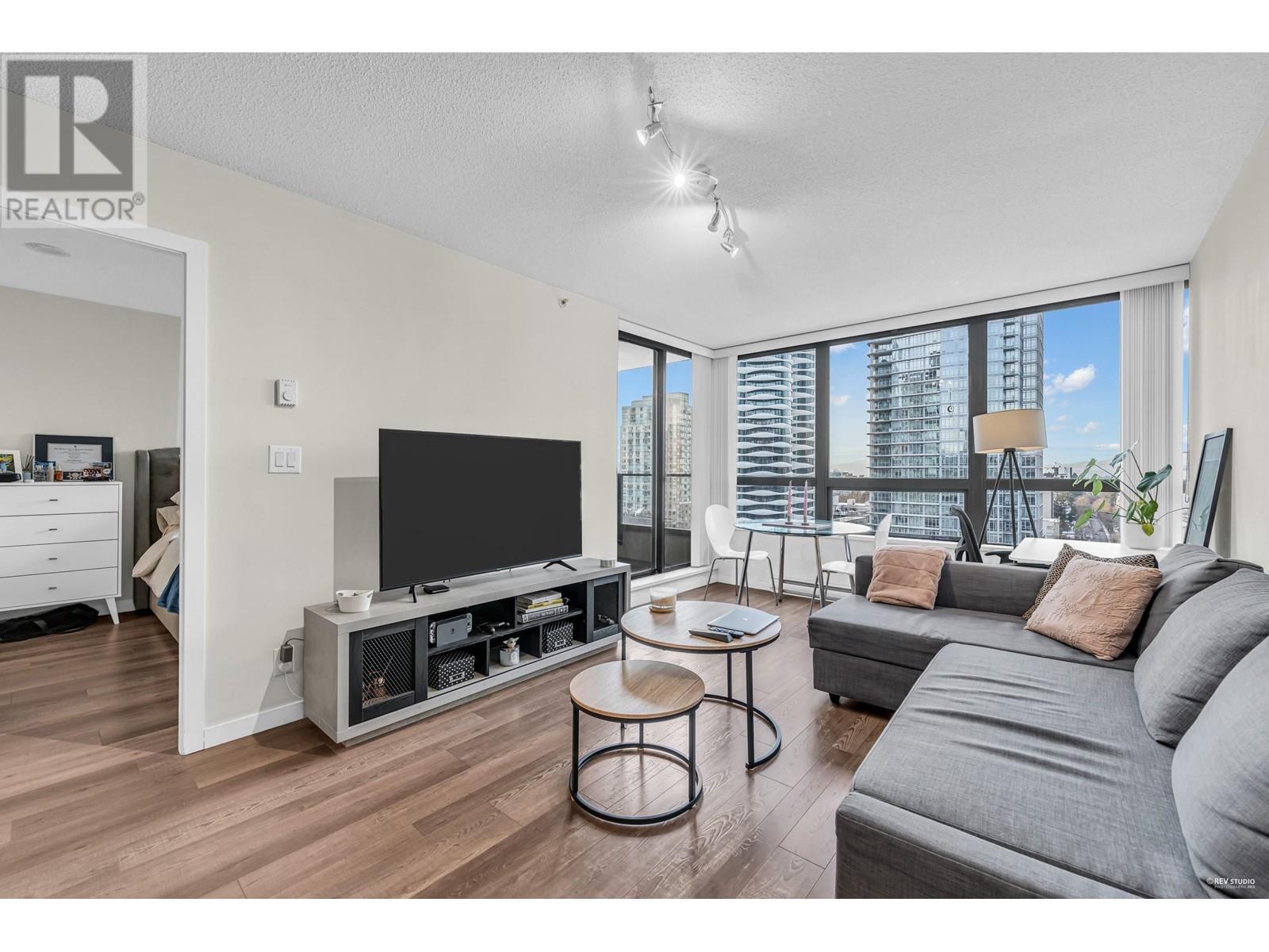 1609 938 SMITHE STREET, Vancouver, British Columbia