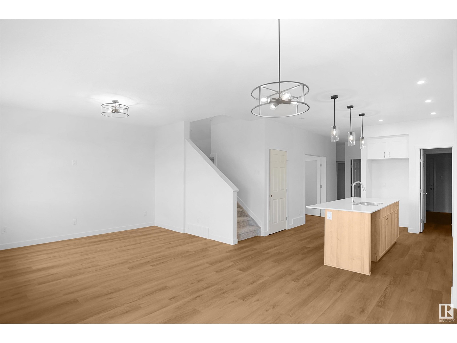 Property at 1332 11 AV NW image 4