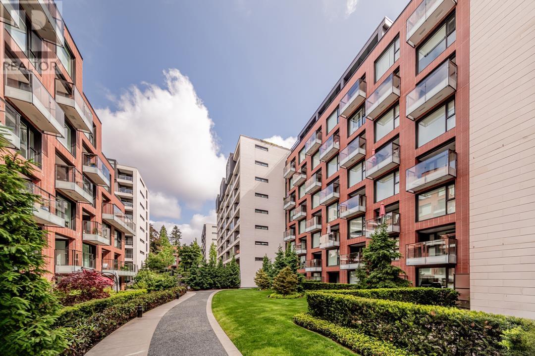 201 1561 W 57th Avenue, Vancouver, British Columbia  V6P 0H5 - Photo 2 - R2965492