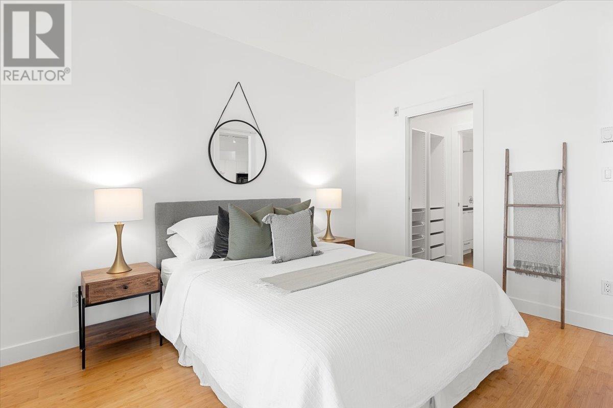 Listing Picture 13 of 26 : 210 205 E 10TH AVENUE, Vancouver / 溫哥華 - 魯藝地產 Yvonne Lu Group - MLS Medallion Club Member