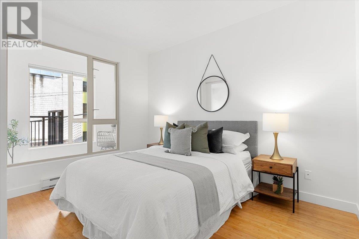 Listing Picture 10 of 26 : 210 205 E 10TH AVENUE, Vancouver / 溫哥華 - 魯藝地產 Yvonne Lu Group - MLS Medallion Club Member