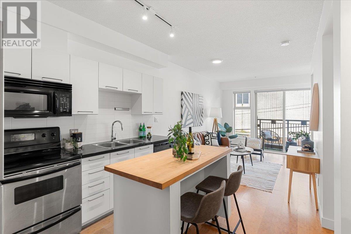 Listing Picture 6 of 26 : 210 205 E 10TH AVENUE, Vancouver / 溫哥華 - 魯藝地產 Yvonne Lu Group - MLS Medallion Club Member