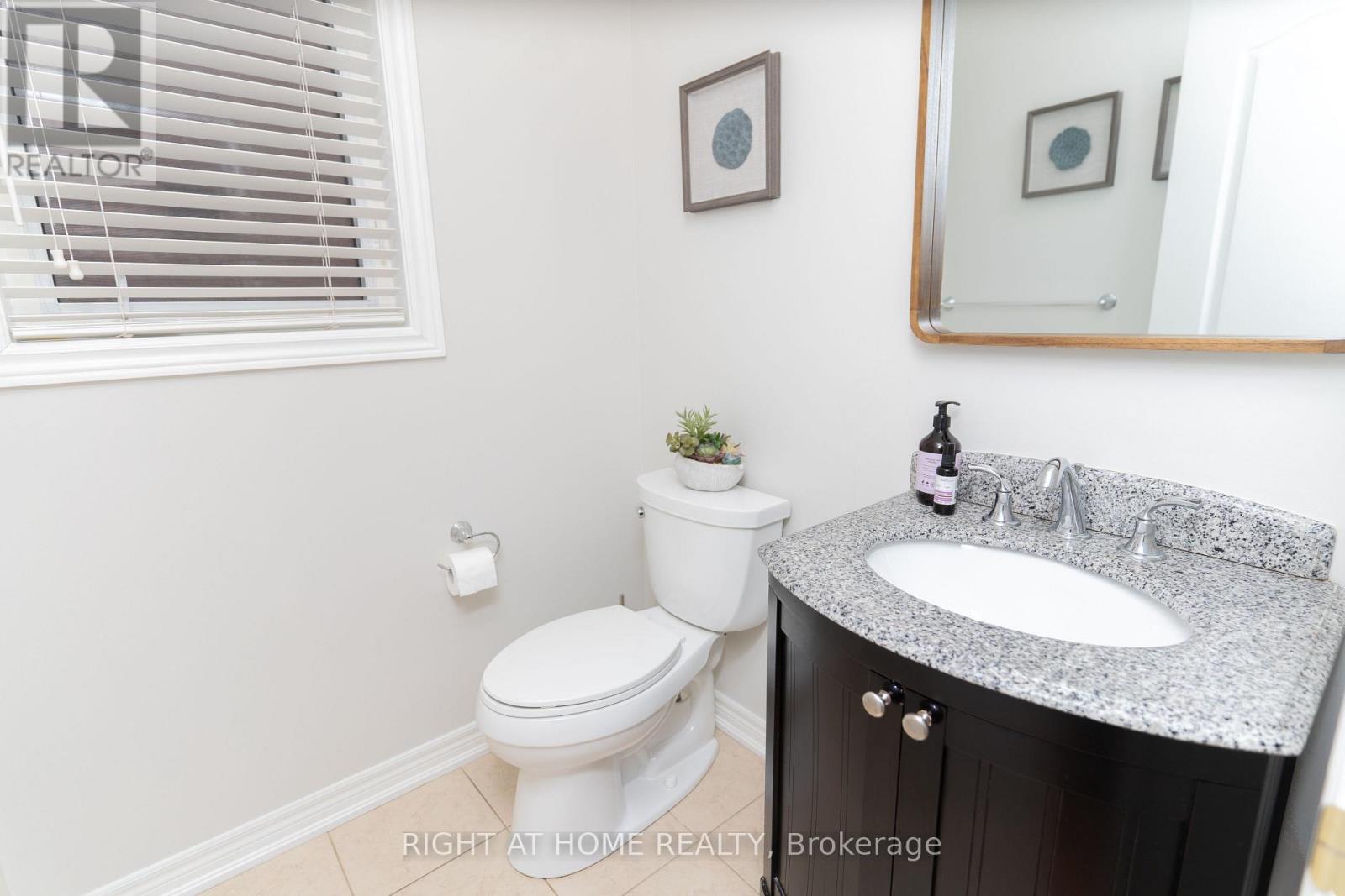 58 Capera Drive, Vaughan, Ontario  L4H 3L3 - Photo 6 - N11966678