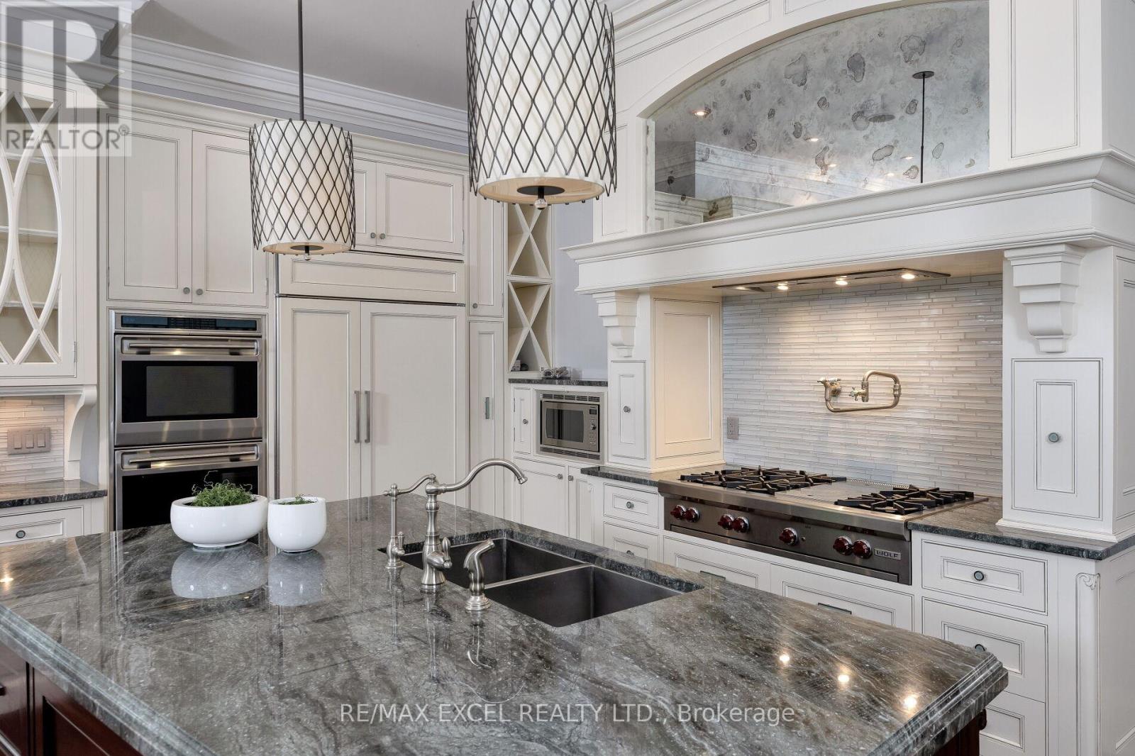36 Old Yonge Street, Toronto, Ontario  M2P 1P7 - Photo 11 - C11966730