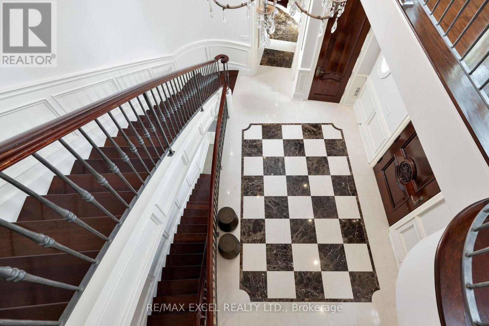 Property at 36 OLD YONGE STREET image 4