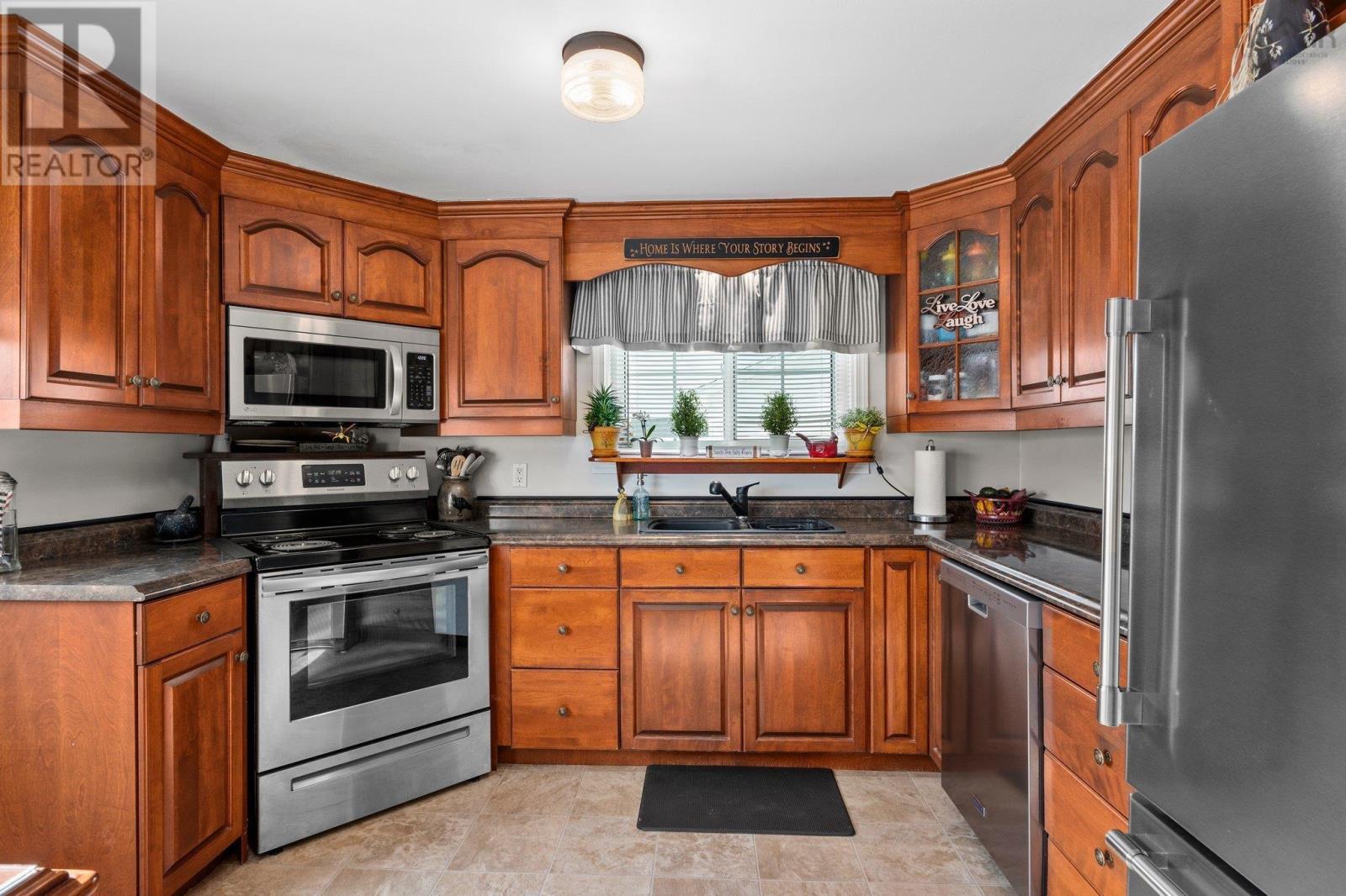 19 Sidney Crescent, Eastern Passage, Nova Scotia  B3G 1H8 - Photo 11 - 202502676