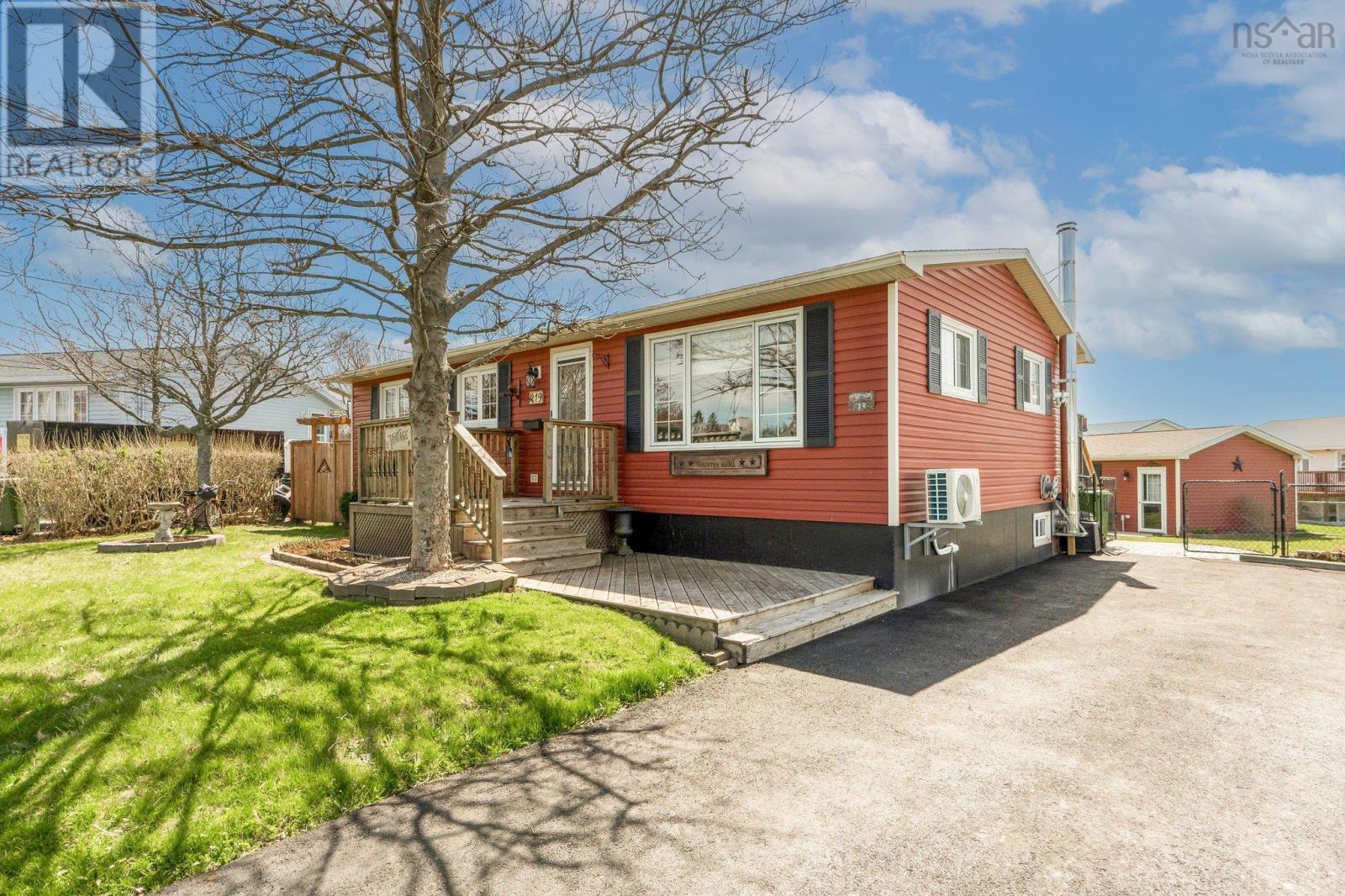 19 Sidney Crescent, Eastern Passage, Nova Scotia  B3G 1H8 - Photo 2 - 202502676