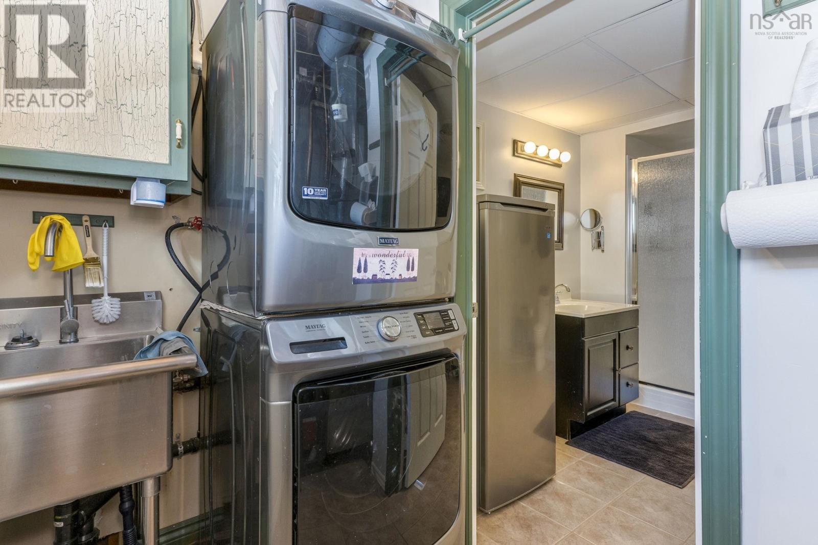 19 Sidney Crescent, Eastern Passage, Nova Scotia  B3G 1H8 - Photo 34 - 202502676