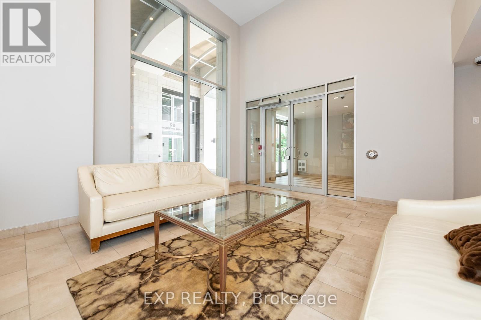 Property at 303 - 108 RICHMOND ROAD image 5