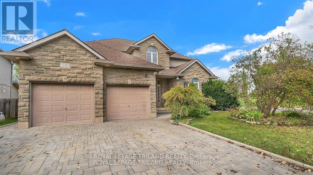 Property at 328 PLANE TREE DRIVE image 2
