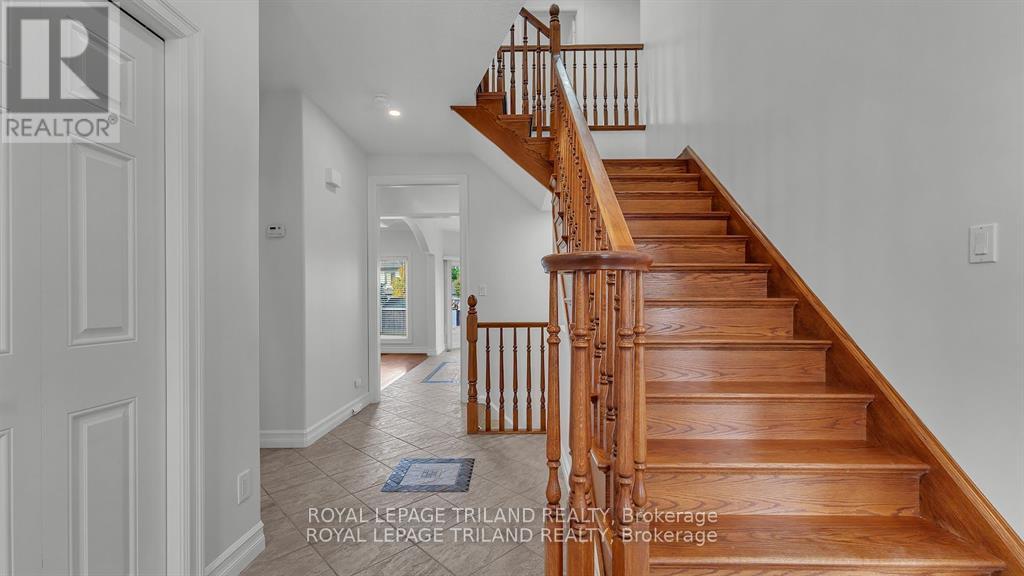 Property at 328 PLANE TREE DRIVE image 5