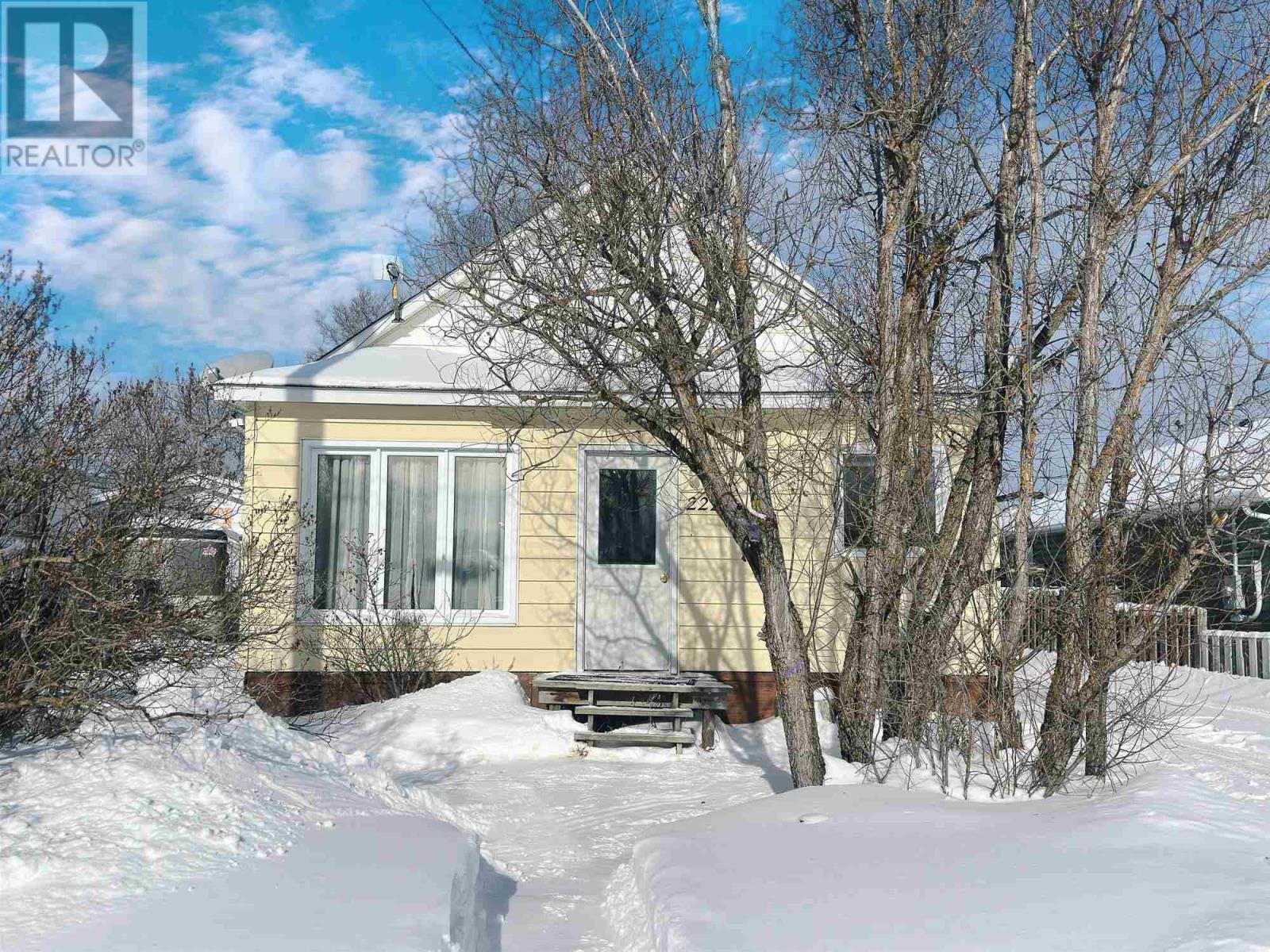 222 First AVE, Geraldton, Ontario
