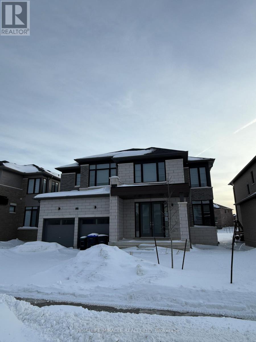 Property at 12 ROSANNE CIRCLE image 3