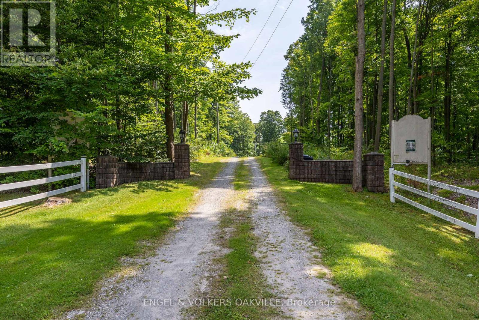 Property at 10177 OLD CHURCH ROAD S image 3