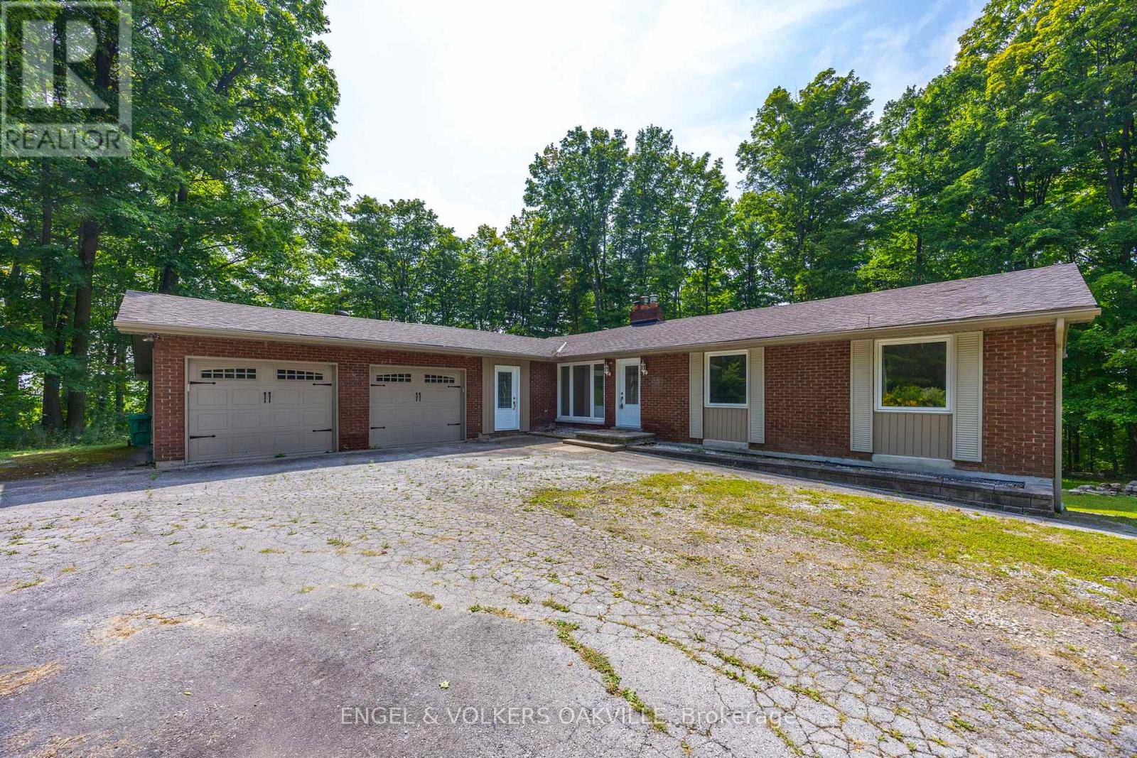Property at 10177 OLD CHURCH ROAD S image 5