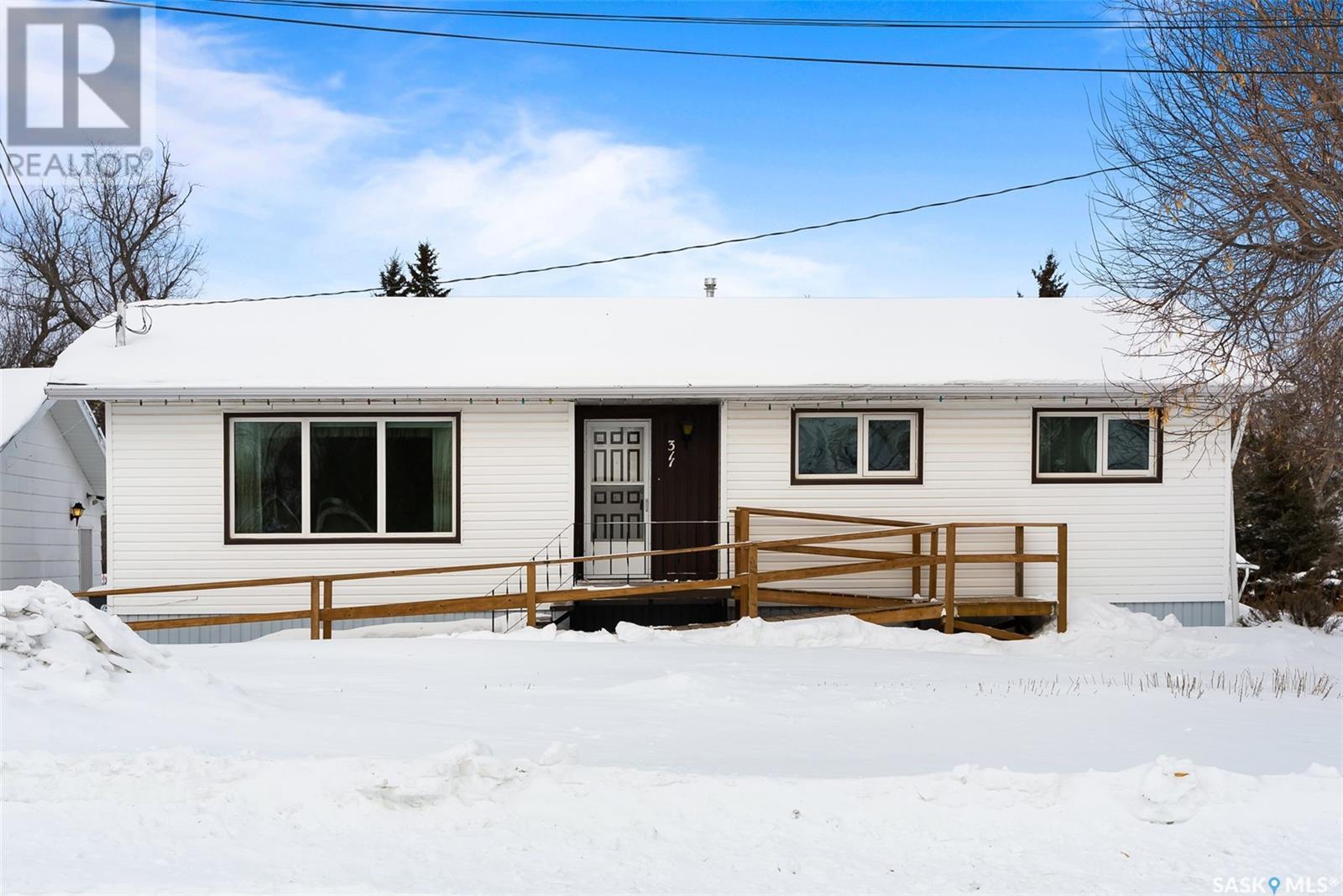 311 5th Avenue, Kelliher, Saskatchewan  S0G 3Z0 - Photo 37 - SK995596