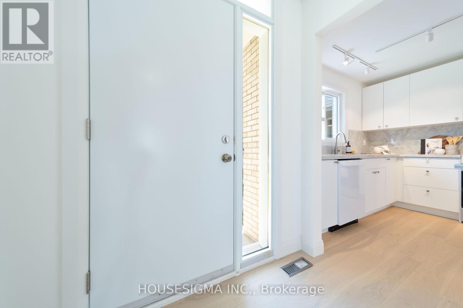 Property at 27 - 207 BOULLEE STREET image 3