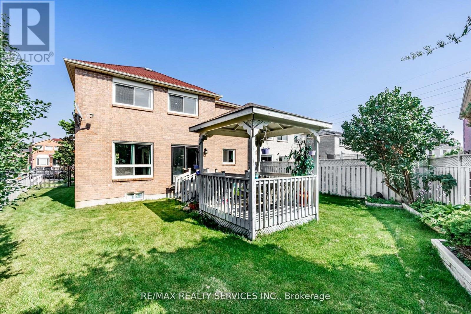 6 Songsparrow Drive, Brampton, Ontario  L6Y 4A2 - Photo 32 - W11967055