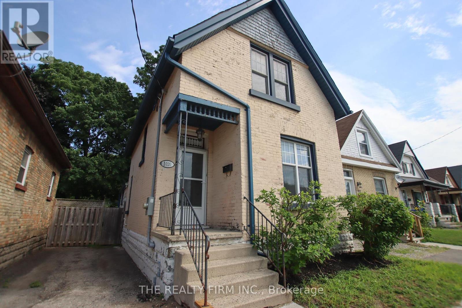 1020 Trafalgar Street
