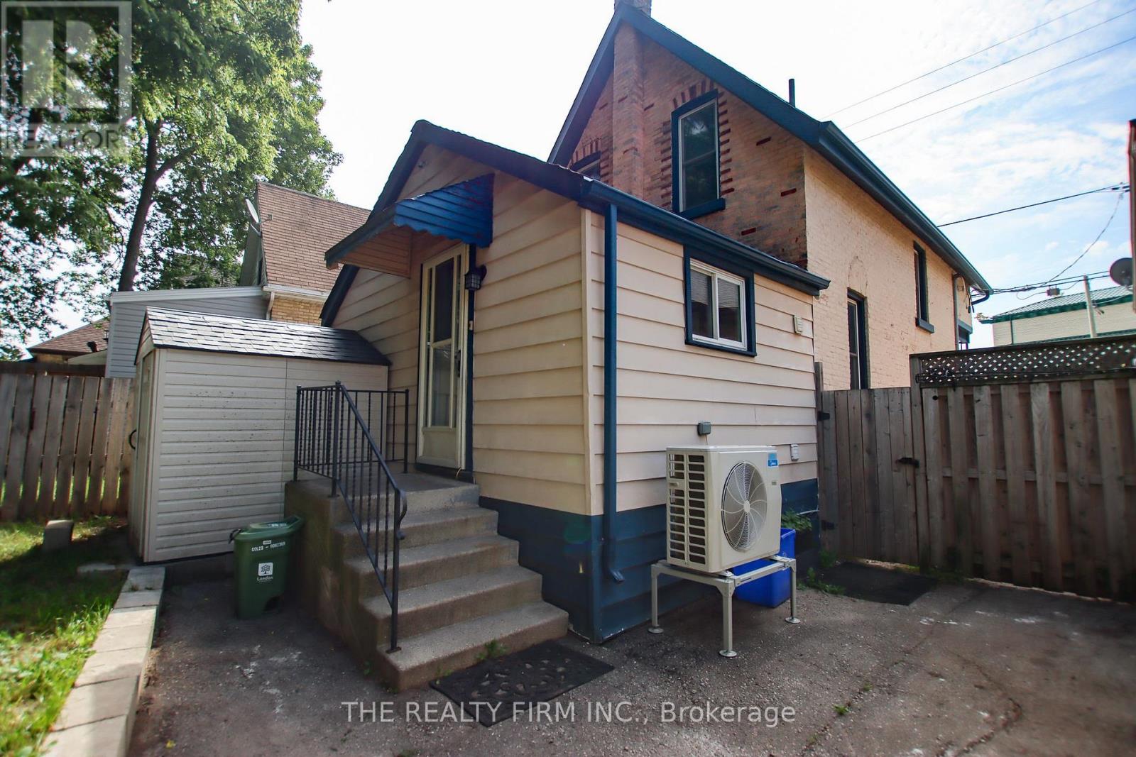 Photo 36 of 39 for 1020 Trafalgar Street