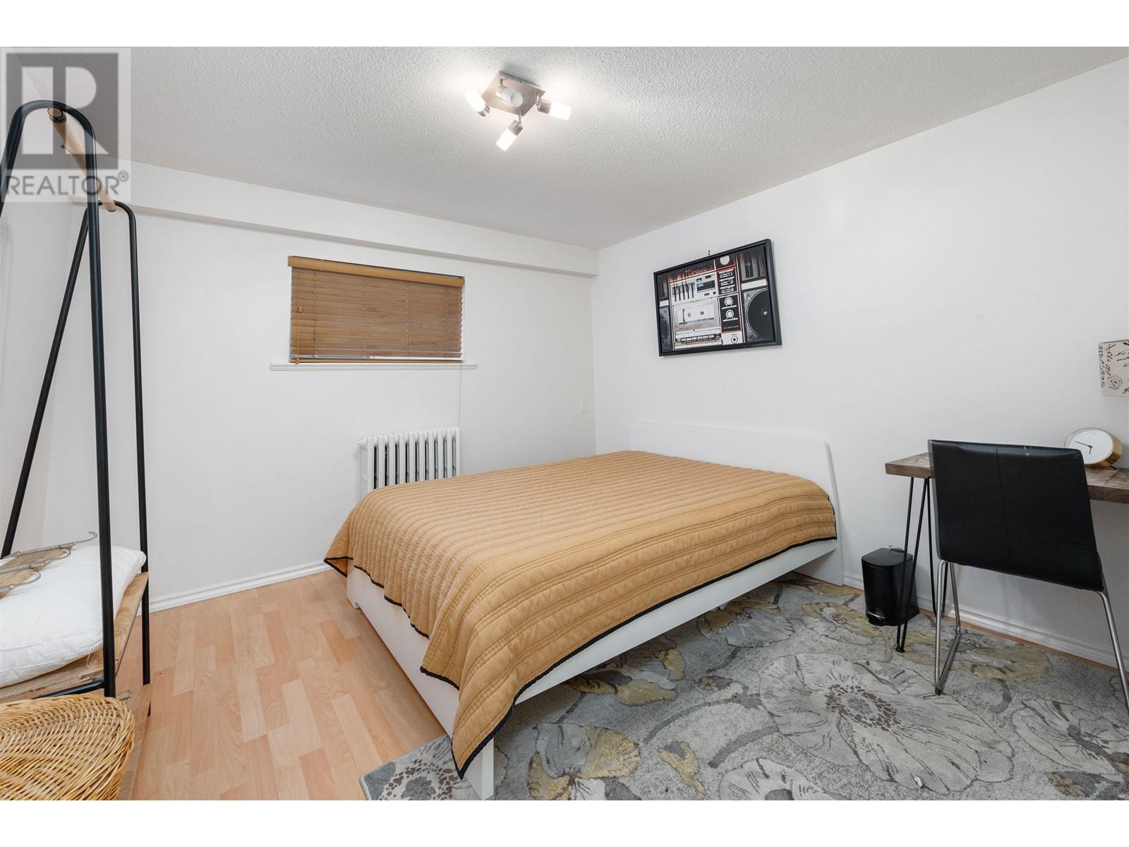 Listing Picture 15 of 23 : 2590 E GEORGIA STREET, Vancouver / 溫哥華 - 魯藝地產 Yvonne Lu Group - MLS Medallion Club Member