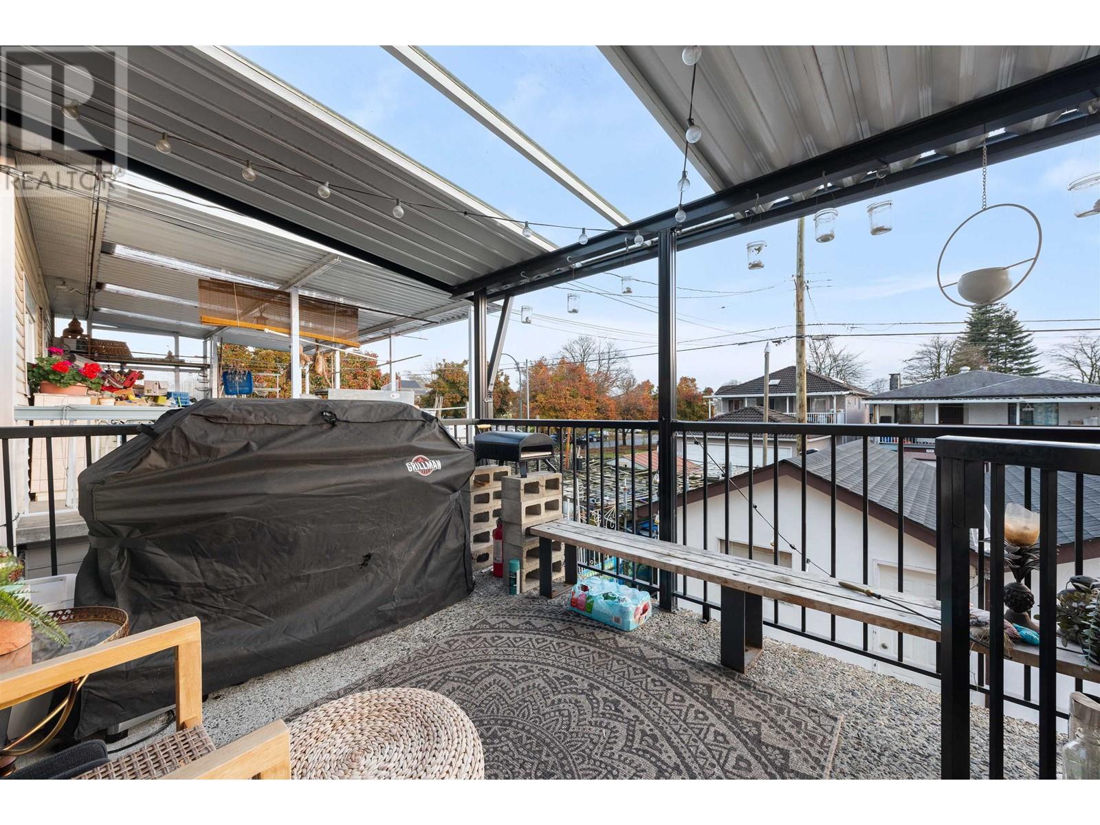 Listing Picture 18 of 23 : 2590 E GEORGIA STREET, Vancouver / 溫哥華 - 魯藝地產 Yvonne Lu Group - MLS Medallion Club Member