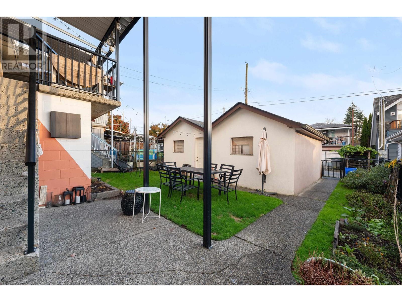 Listing Picture 20 of 23 : 2590 E GEORGIA STREET, Vancouver / 溫哥華 - 魯藝地產 Yvonne Lu Group - MLS Medallion Club Member