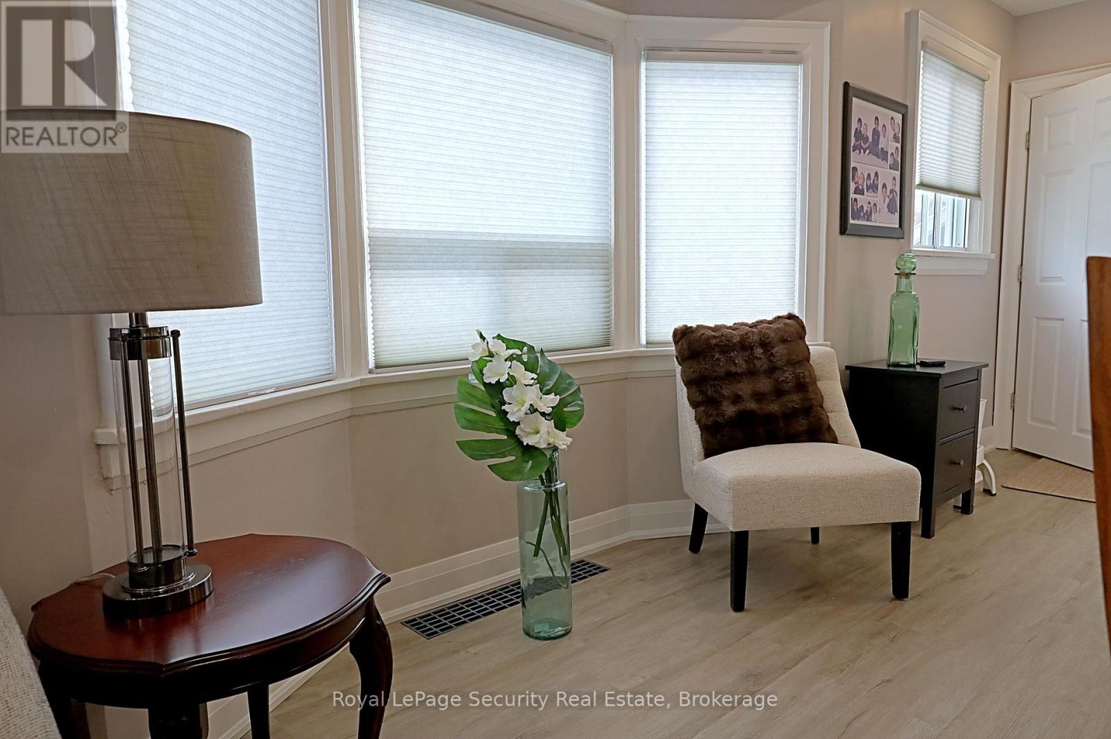 Property at 19 ORMONDE AVENUE image 3