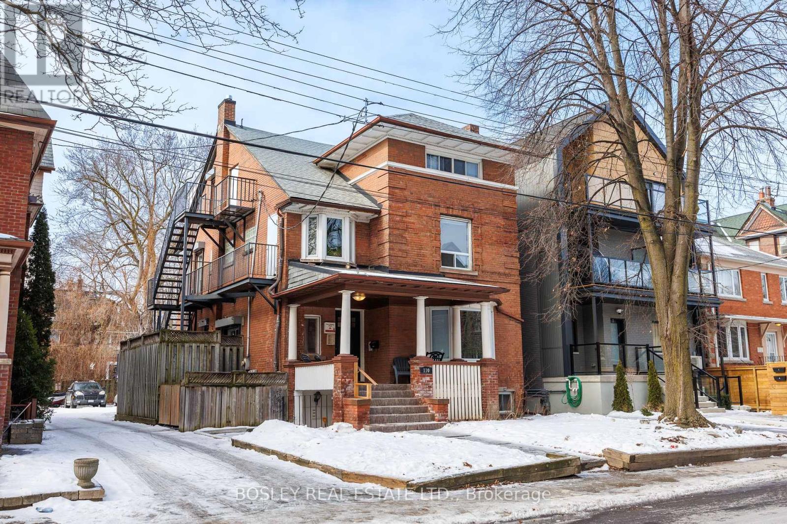 110 WALMER ROAD, Toronto, Ontario