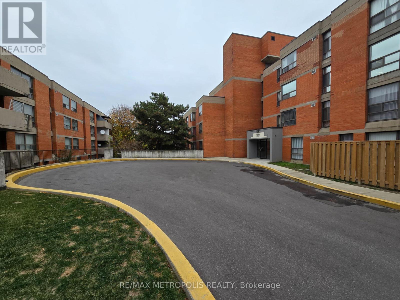 107 - 1701 Mccowan Road, Toronto, Ontario  M1S 2Y3 - Photo 2 - E11967320