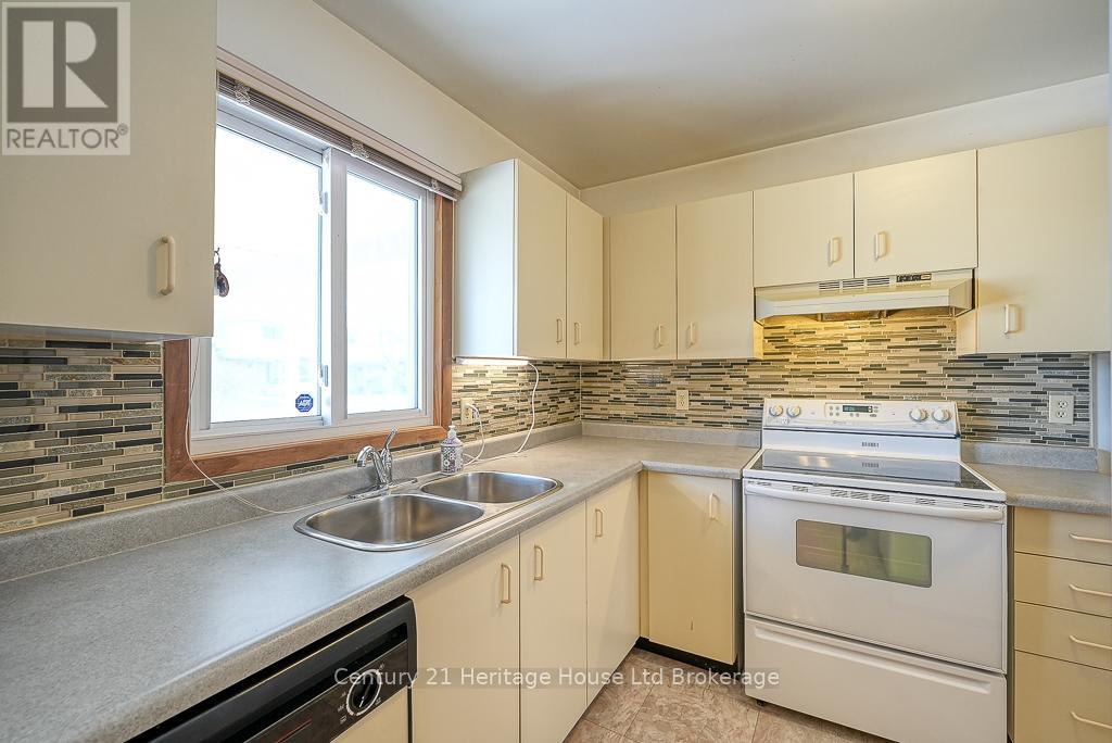 31 - 151 Bonaventure Drive, London, Ontario  N5V 4M1 - Photo 10 - X11967394