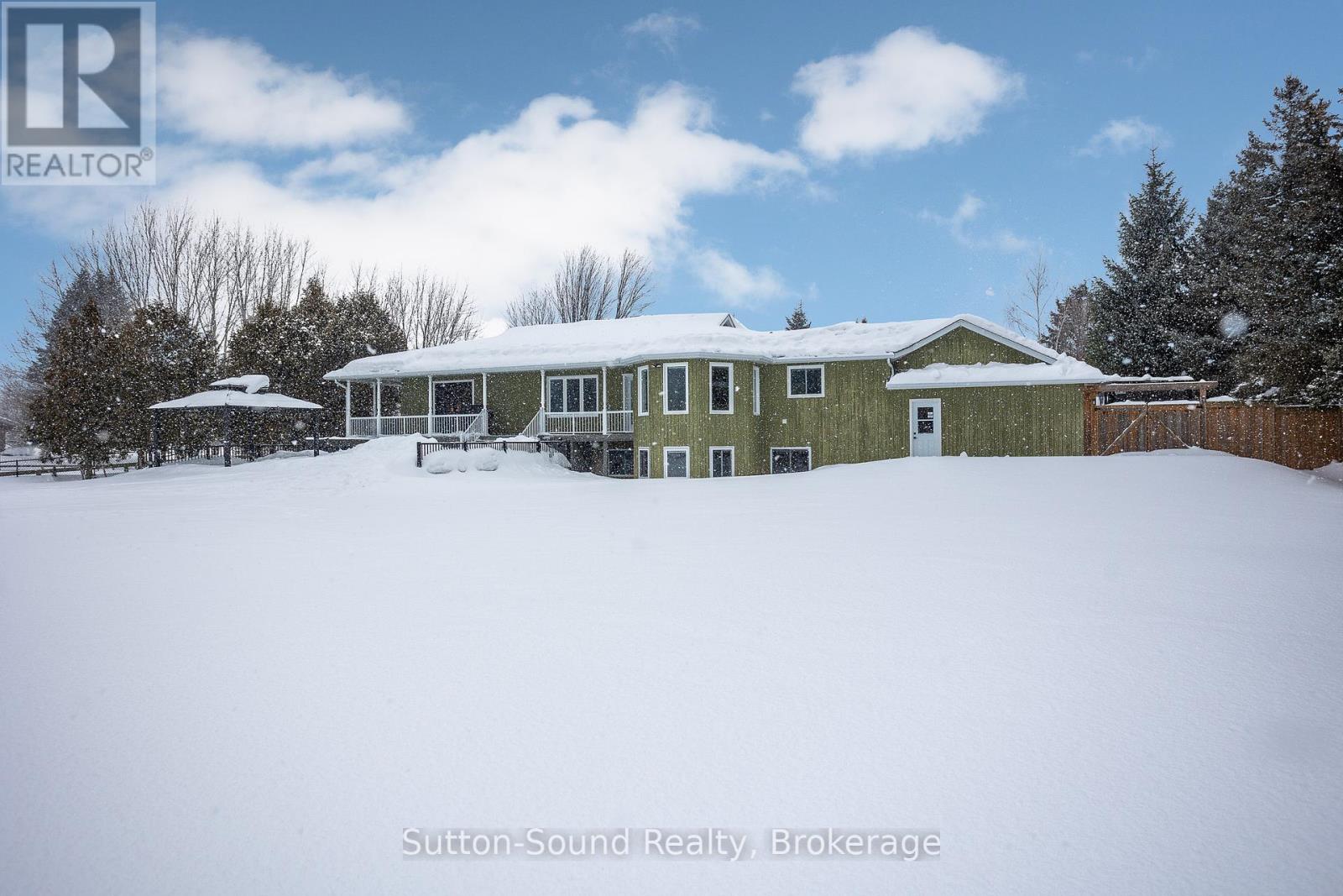 838 30th Street, Georgian Bluffs, Ontario  N4K 6V5 - Photo 5 - X11967329