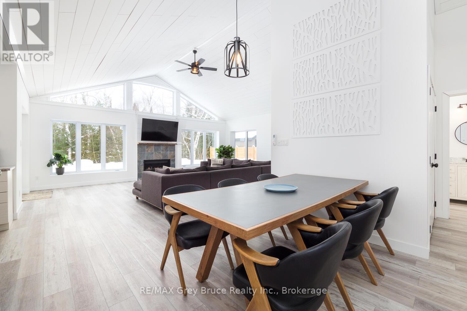 32 Southampton Parkway, South Bruce Peninsula, Ontario  N0H 2G0 - Photo 4 - X11967389