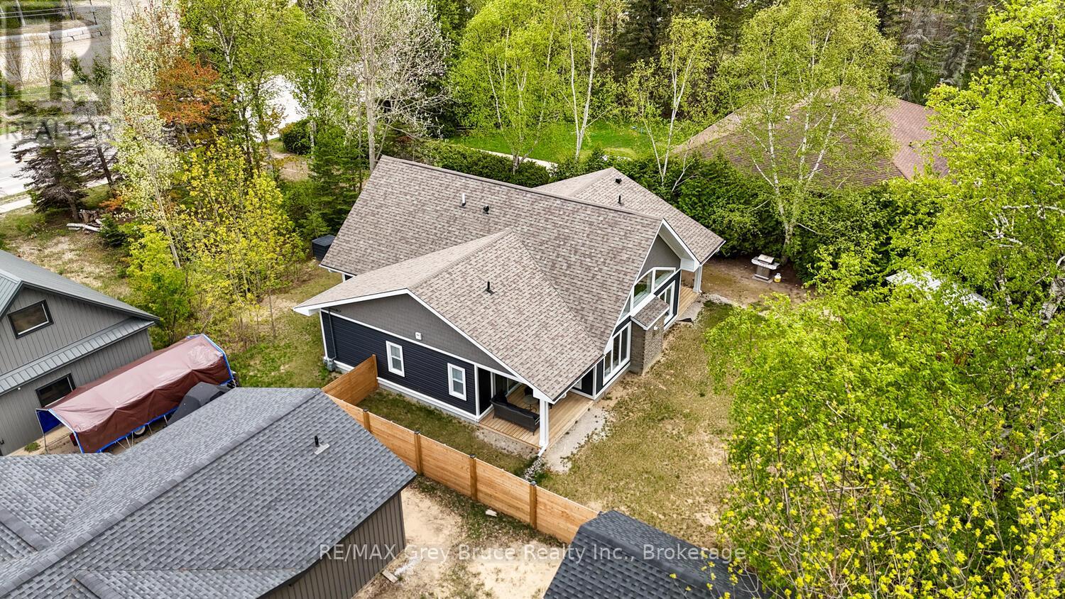 32 Southampton Parkway, South Bruce Peninsula, Ontario  N0H 2G0 - Photo 45 - X11967389