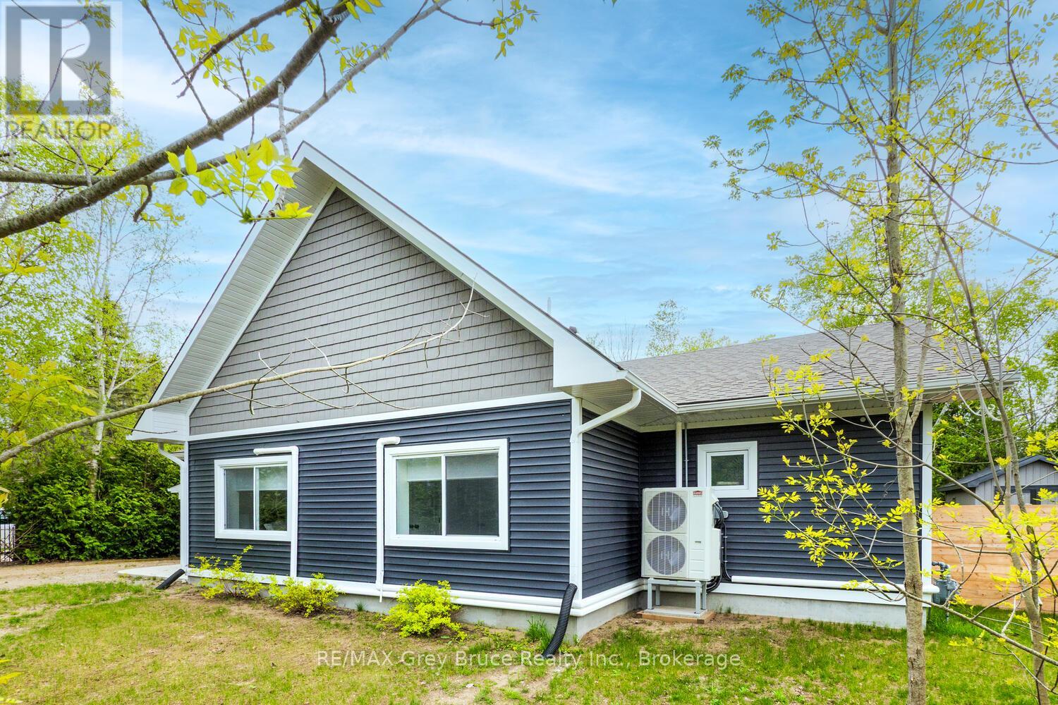 32 Southampton Parkway, South Bruce Peninsula, Ontario  N0H 2G0 - Photo 47 - X11967389