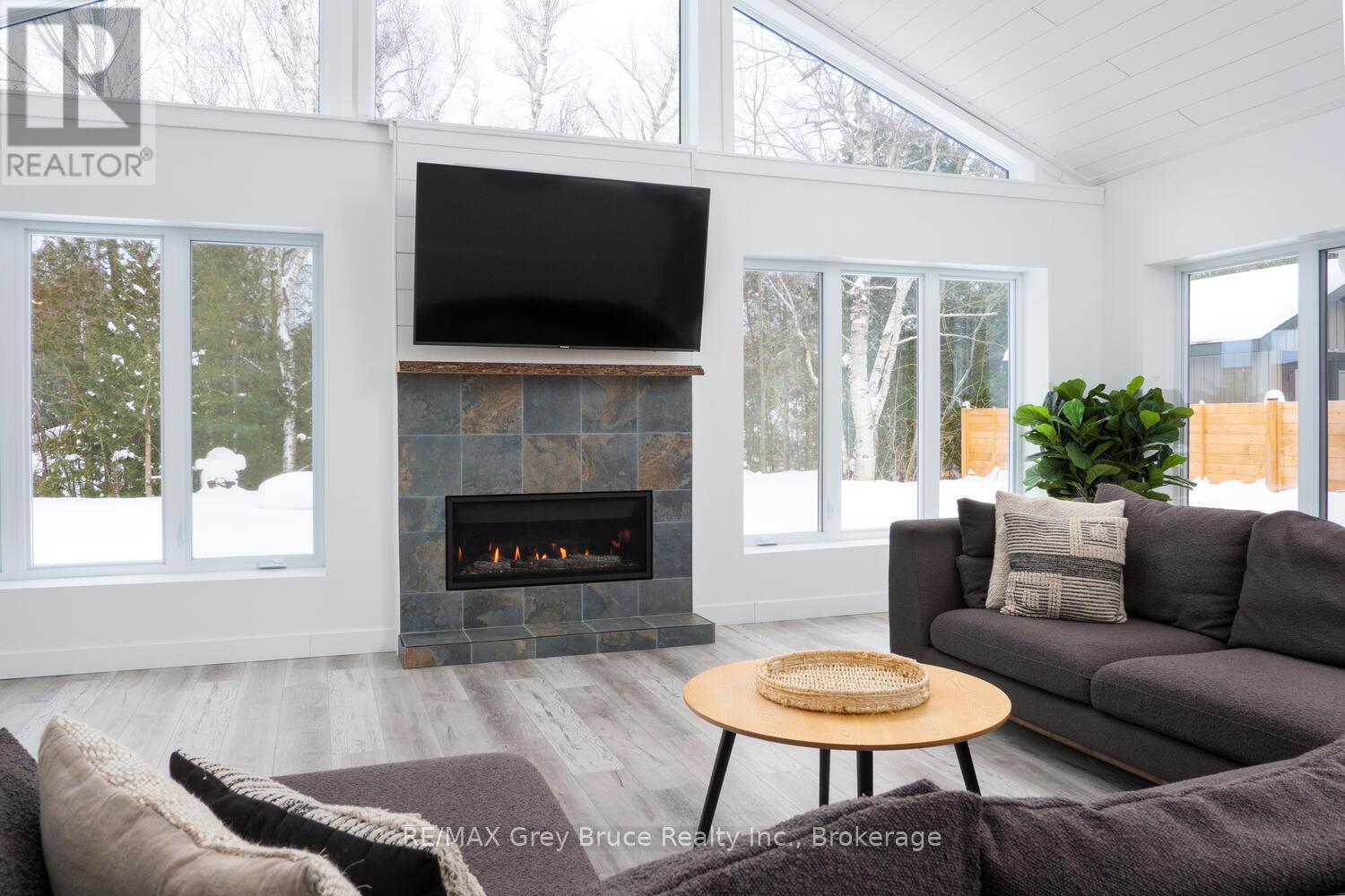 32 Southampton Parkway, South Bruce Peninsula, Ontario  N0H 2G0 - Photo 6 - X11967389