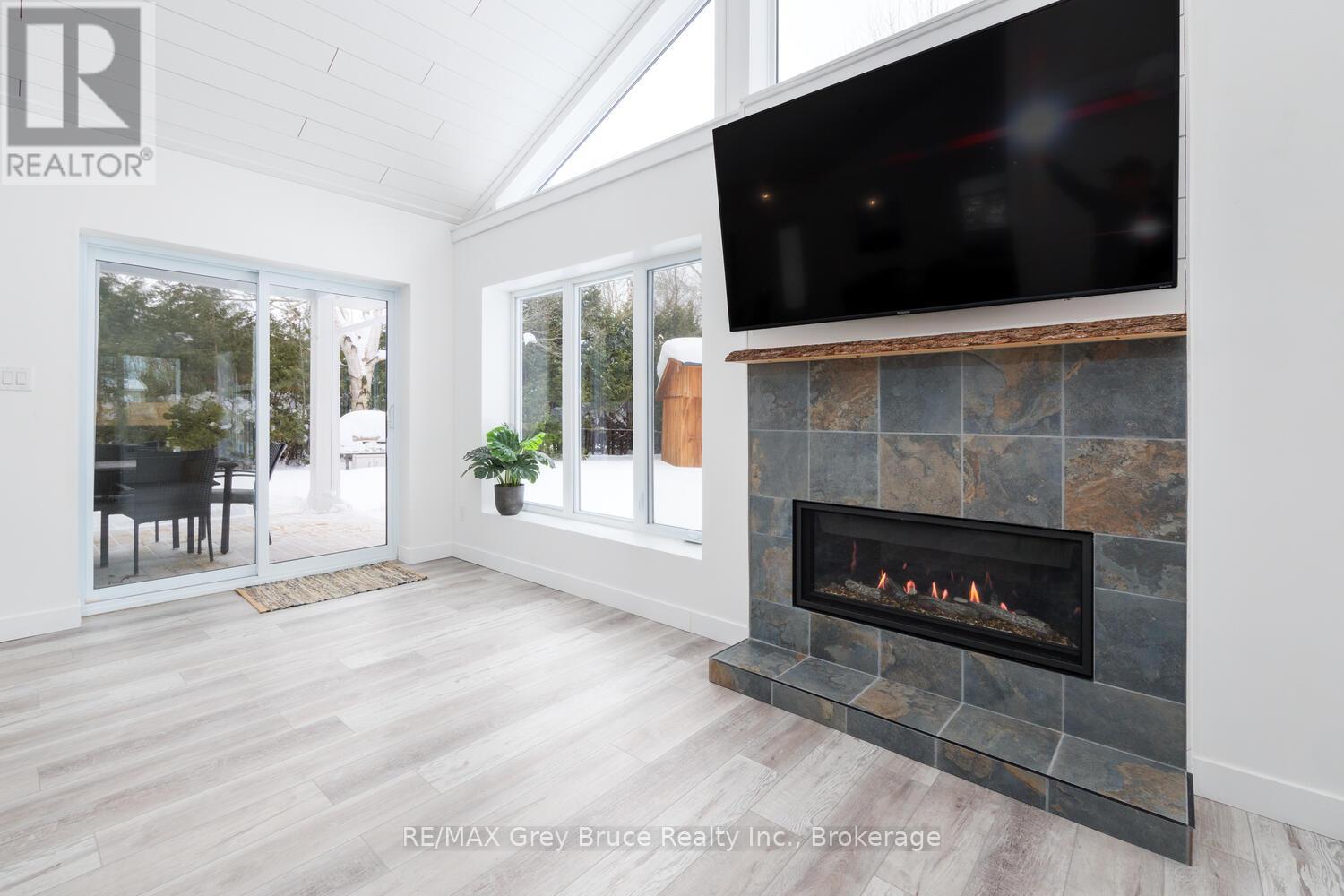 32 Southampton Parkway, South Bruce Peninsula, Ontario  N0H 2G0 - Photo 8 - X11967389