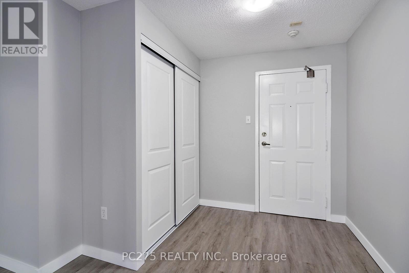 Photo 5 of 26 for 107 - 77 Baseline Road W
