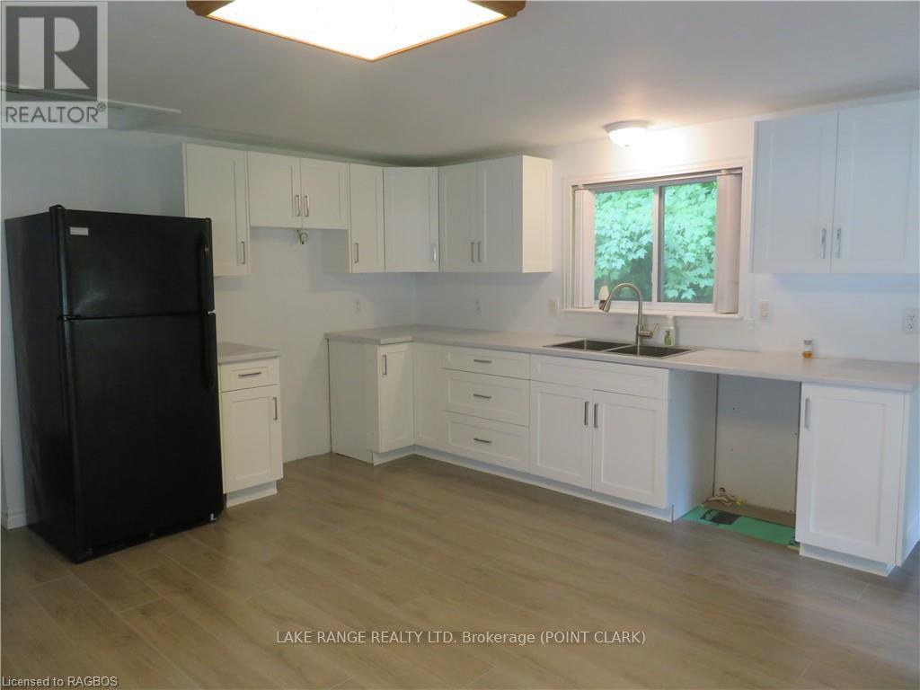 303 Sauk Court, Huron-Kinloss, Ontario  N2Z 2X3 - Photo 15 - X10847692
