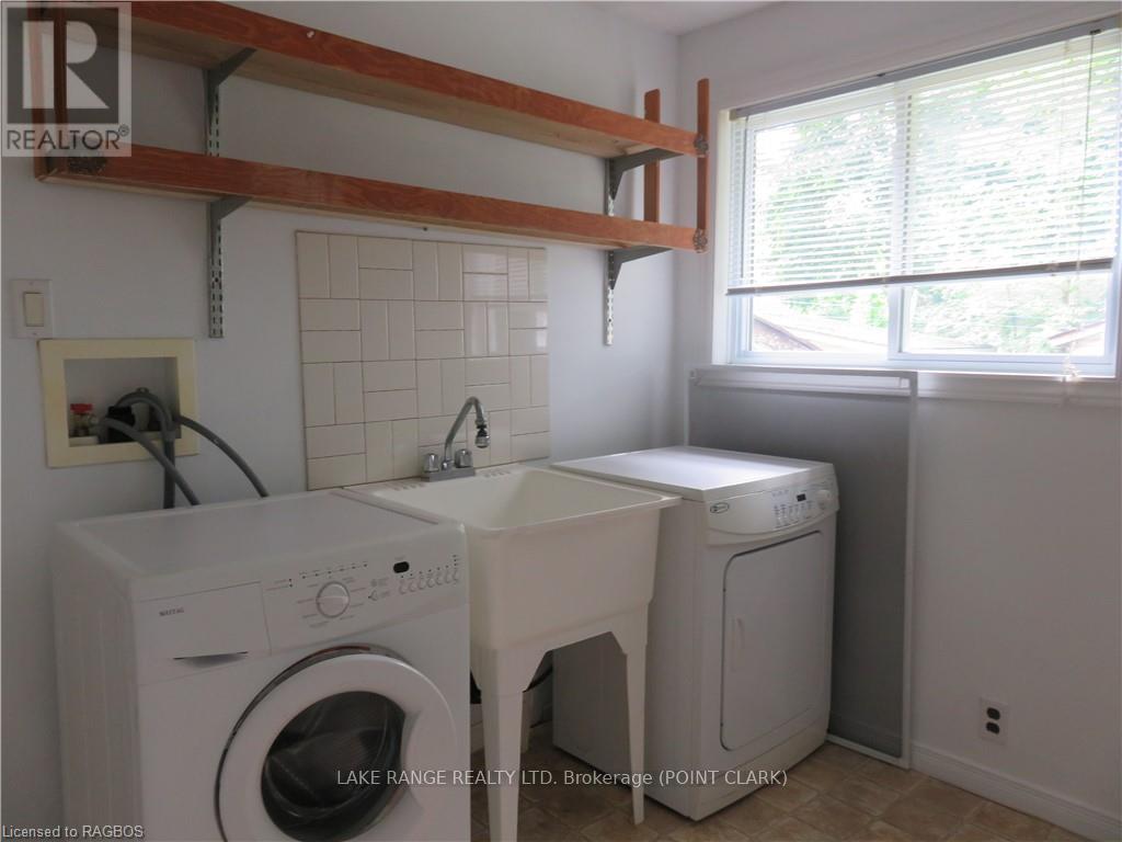303 Sauk Court, Huron-Kinloss, Ontario  N2Z 2X3 - Photo 8 - X10847692