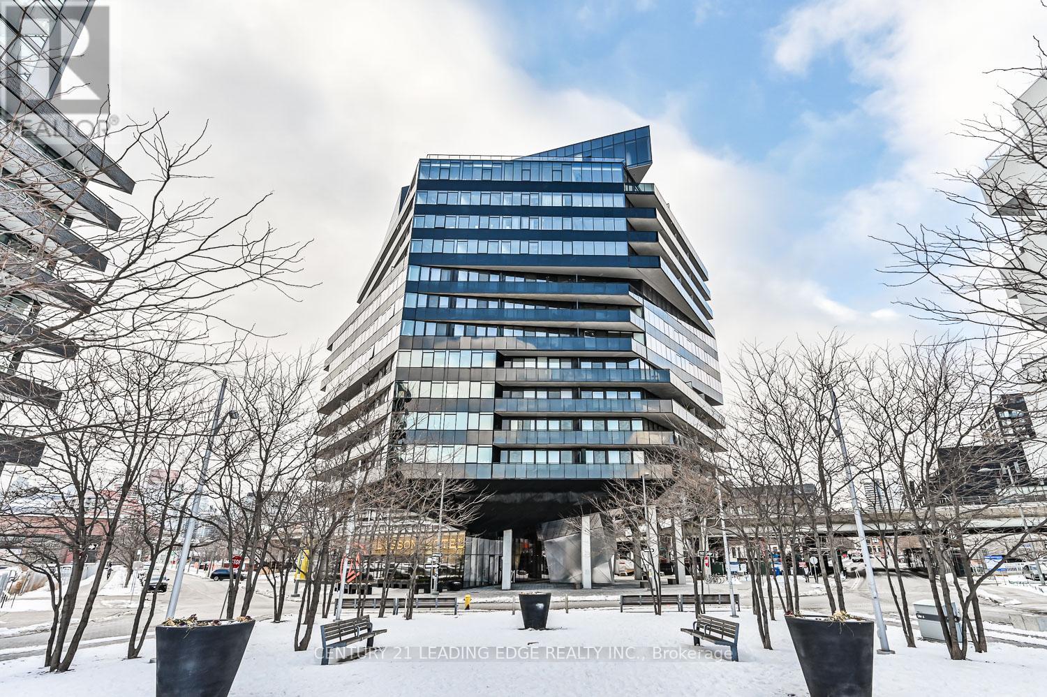 610 - 21 Lawren Harris Square, Toronto (Waterfront Communities), Ontario  M5A 0T4 - Photo 1 - C11967404
