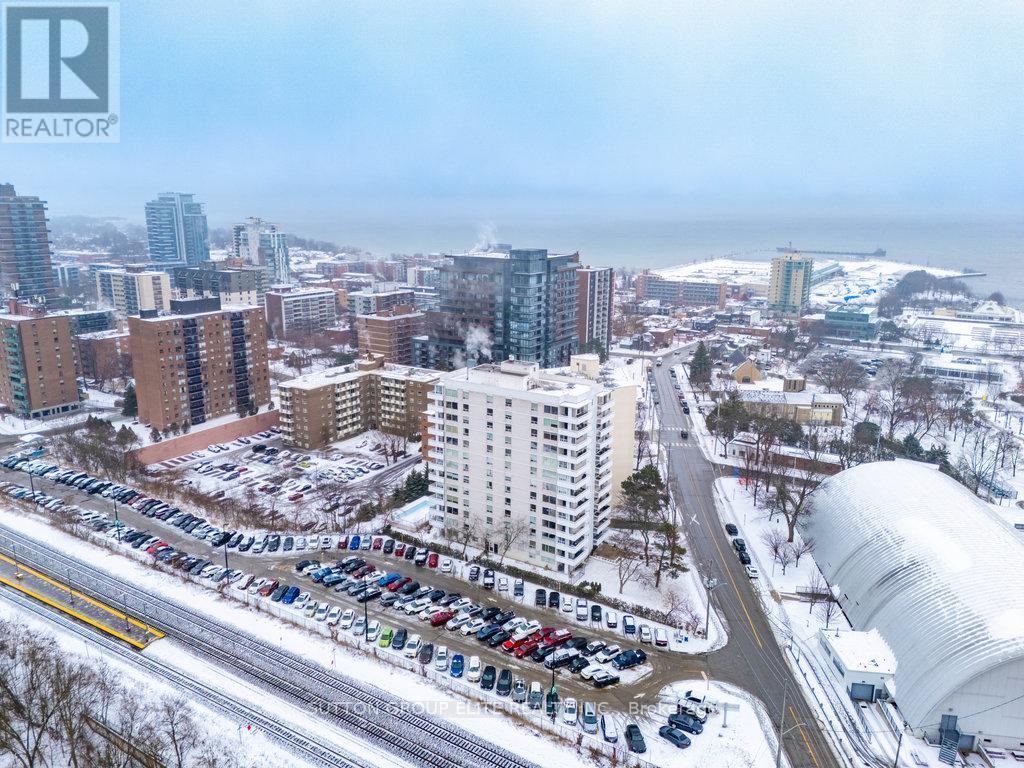 704 - 39 Stavebank Road, Mississauga, Ontario  L5G 4V5 - Photo 7 - W11967428