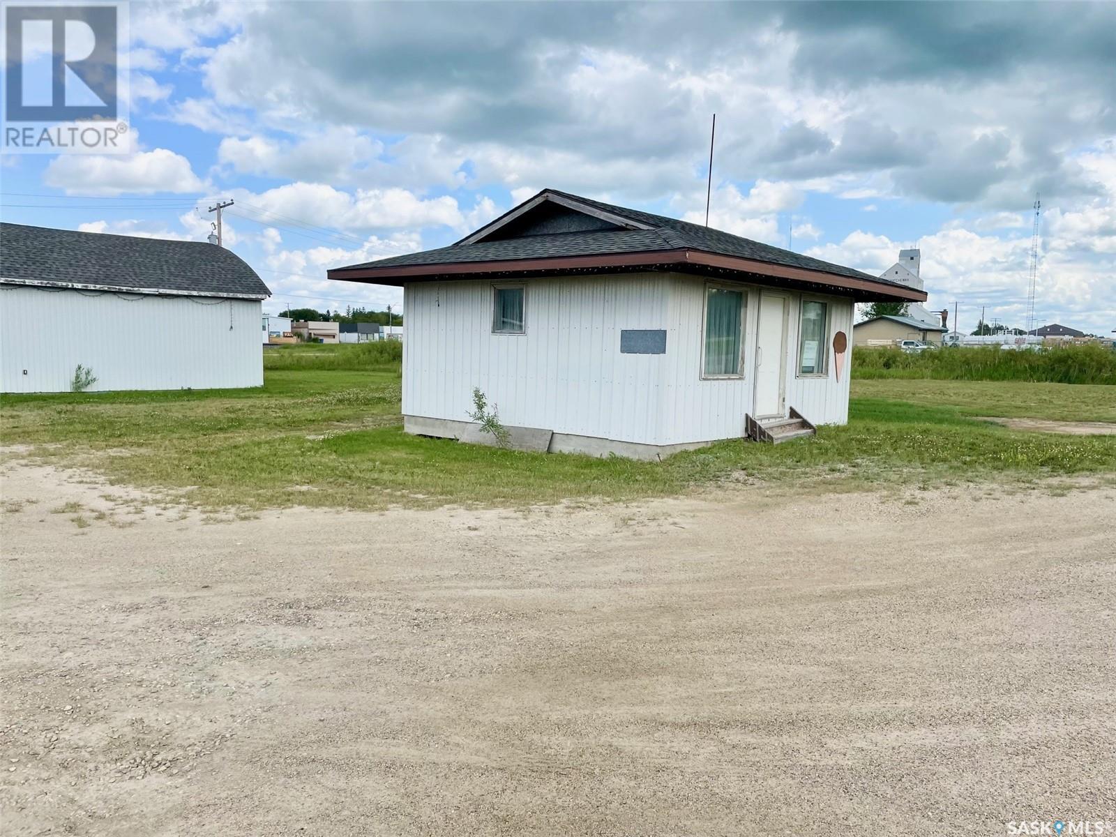11 Christopher Street, Theodore, Saskatchewan  S3N 4C0 - Photo 25 - SK995723