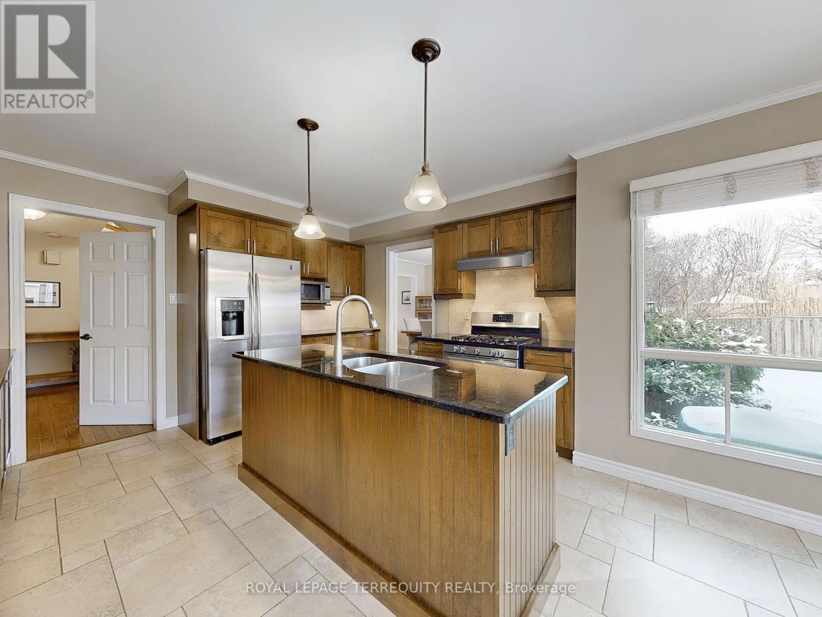 1139 Manor Road, Oakville, Ontario  L6M 1G3 - Photo 10 - W11909872