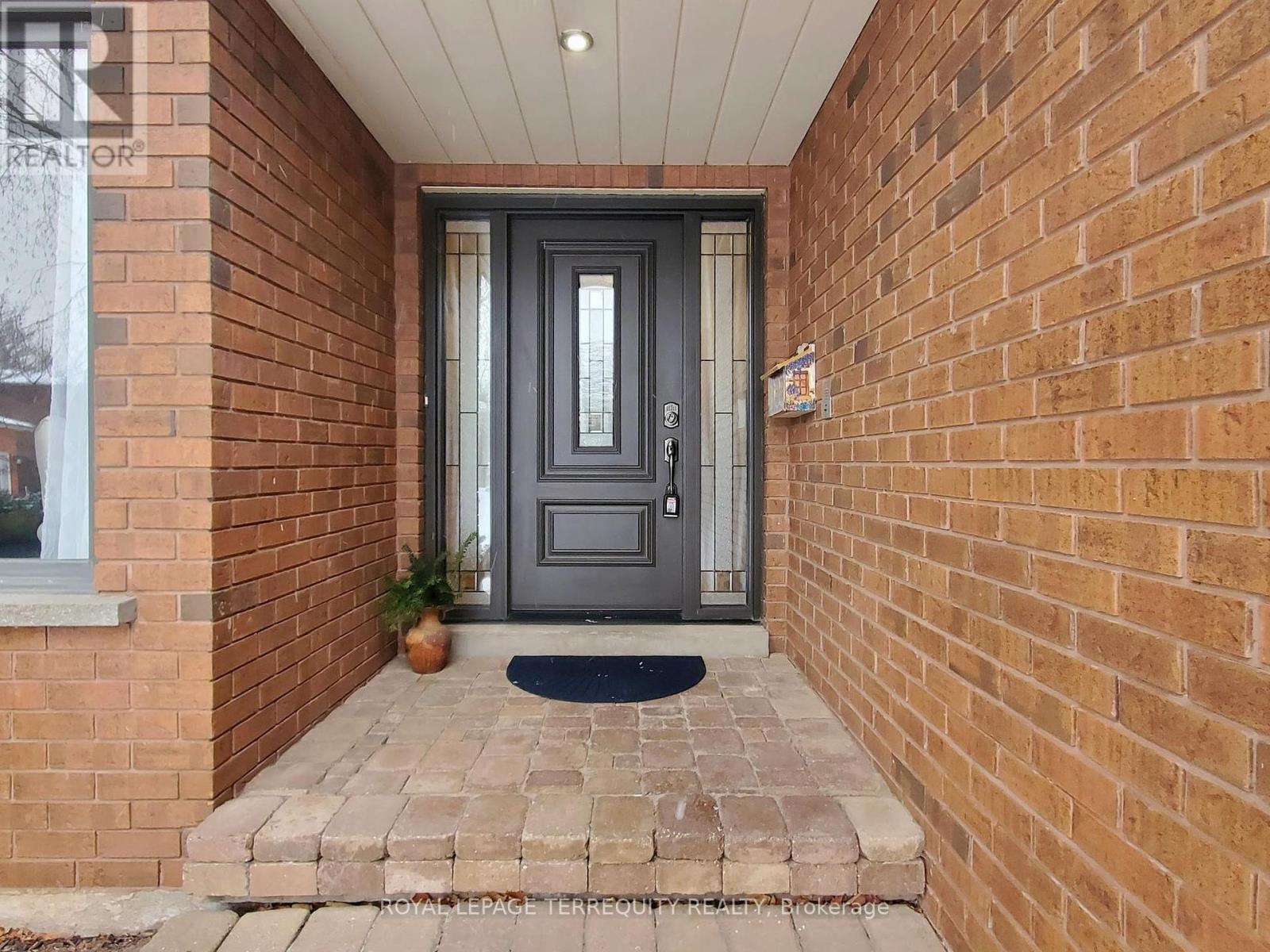 Property at 1139 MANOR ROAD image 2
