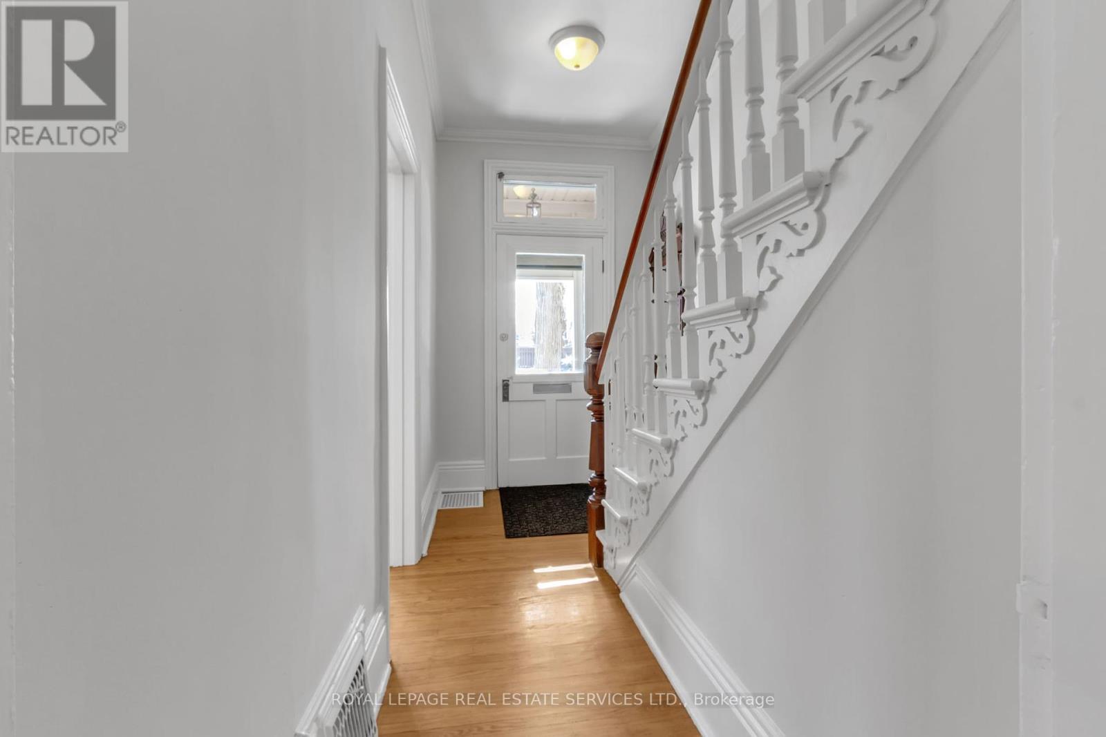 Property at 8 DUFF STREET image 4